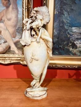 Amphora, R.St.K., secesní figurální váza Amphora, R.St.K., secesní figurální váza