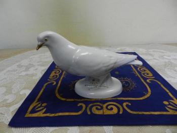 Porcelánová soška, holub - Pirken-Hammer (Březová) Porcelánová soška, holub - Pirken-Hammer (Březová)