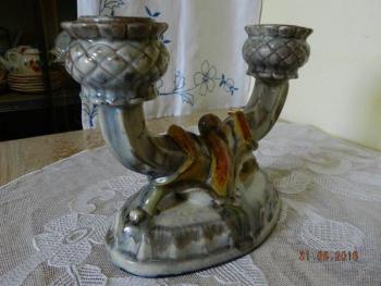 Dvouramenný porcelánový svícen Dvouramenný porcelánový svícen