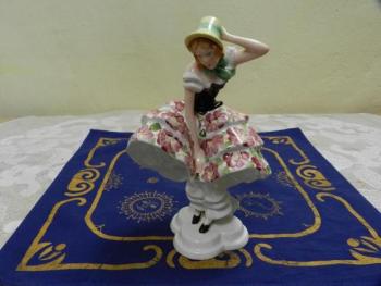 Plastika žena / dívky - Royal Dux Deutschland Plastika žena / dívky - Royal Dux Deutschland