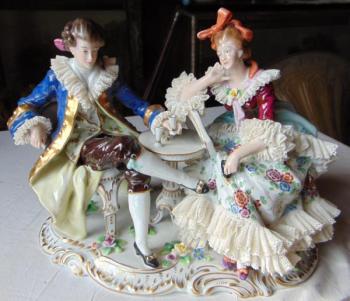 Porcelánové sousoší - krajkové Porcelánové sousoší - krajkové